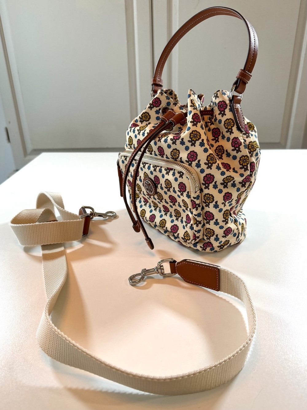 Tory Burch Virginia Floral Daisy Bucket Bag Ivory Nylon Crossbody